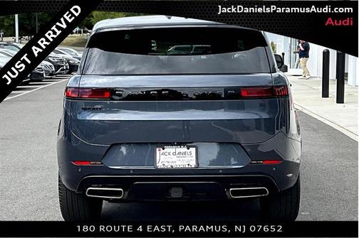 2024 Land Rover Range Rover Sport SE
