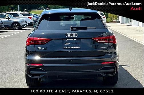 2025 Audi Q3 Premium 45 TFSI S line quattro Tiptronic