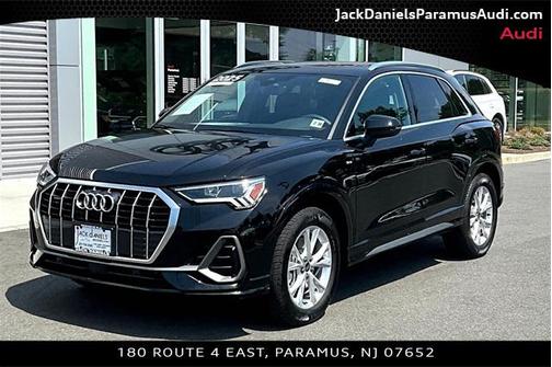 2025 Audi Q3 Premium 45 TFSI S line quattro Tiptronic