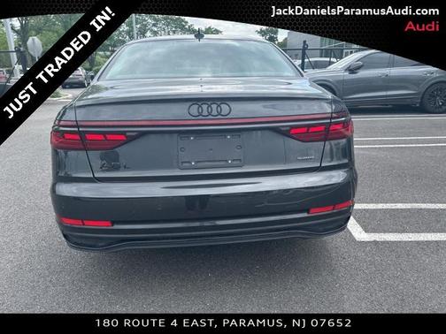 2022 Audi A8 L 55 TFSI quattro Tiptronic