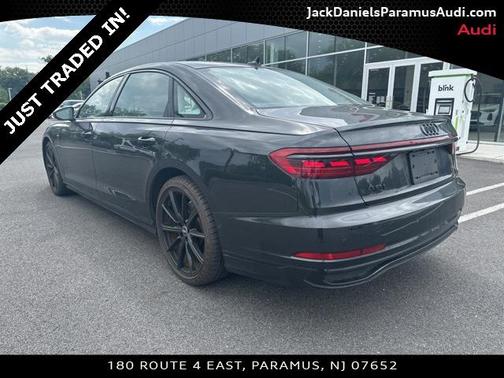 2022 Audi A8 L 55 TFSI quattro Tiptronic
