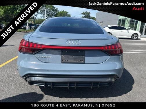 2024 Audi e-tron GT Premium Plus quattro