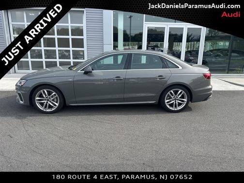 2023 Audi A4 45 S line Premium Plus