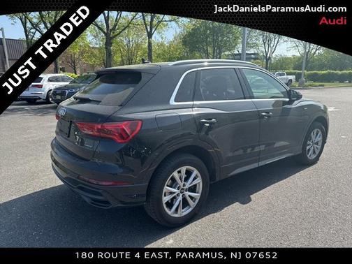 2022 Audi Q3 45 S line Premium
