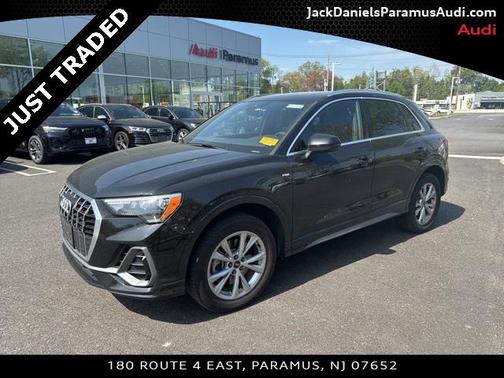 2022 Audi Q3 45 S line Premium