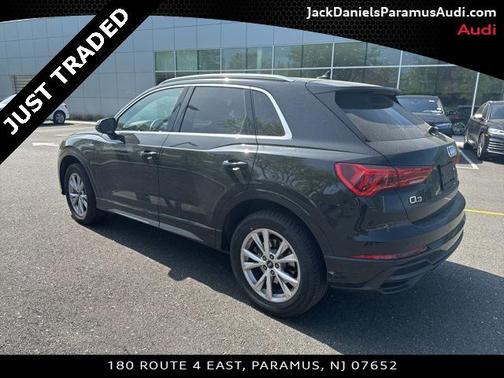 2022 Audi Q3 45 S line Premium