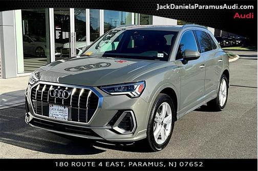 2024 Audi Q3 Premium 45 TFSI S line quattro Tiptronic