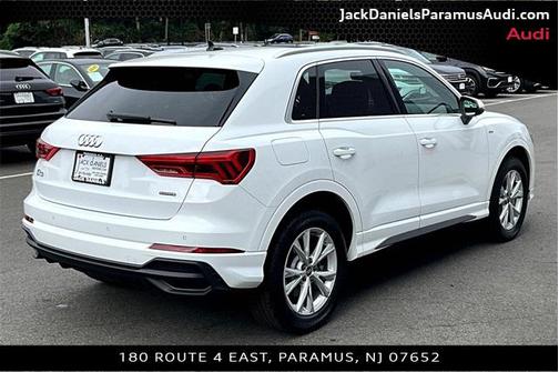 2025 Audi Q3 Premium 45 TFSI S line quattro Tiptronic