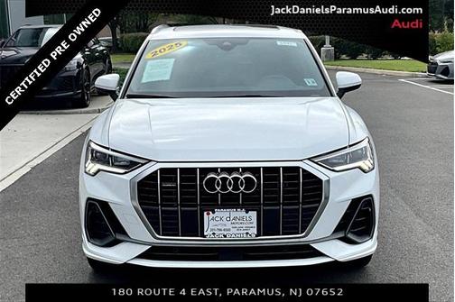 2025 Audi Q3 Premium 45 TFSI S line quattro Tiptronic