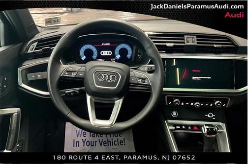 2025 Audi Q3 Premium 45 TFSI S line quattro Tiptronic