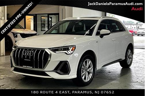 2025 Audi Q3 Premium 45 TFSI S line quattro Tiptronic
