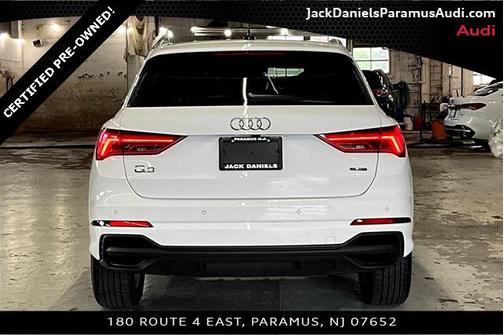 2025 Audi Q3 Premium 45 TFSI S line quattro Tiptronic