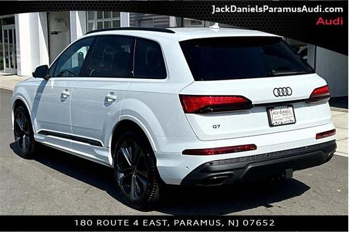 2025 Audi Q7 55 Premium Plus