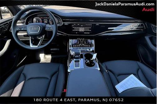 2025 Audi Q7 55 Premium Plus