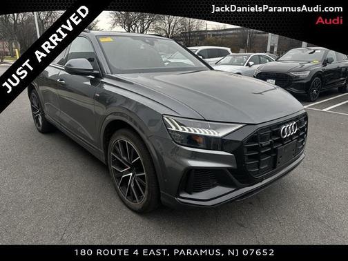 2023 Audi Q8 Premium Plus 55 TFSI quattro Tiptronic