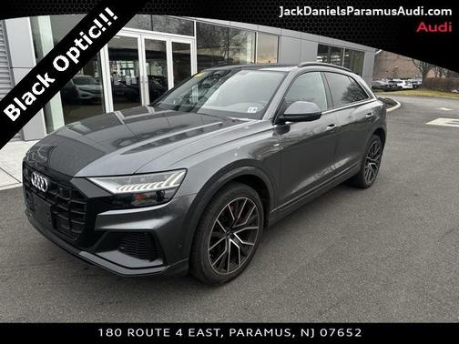 2023 Audi Q8 Premium Plus 55 TFSI quattro Tiptronic