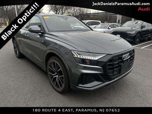 2023 Audi Q8 Premium Plus 55 TFSI quattro Tiptronic