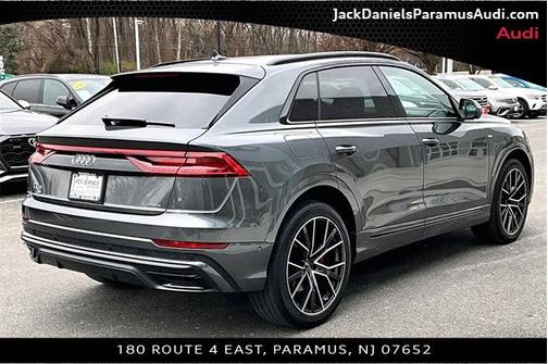2023 Audi Q8 Premium Plus 55 TFSI quattro Tiptronic