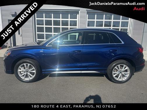 2023 Audi Q3 Premium 45 TFSI S line quattro Tiptronic