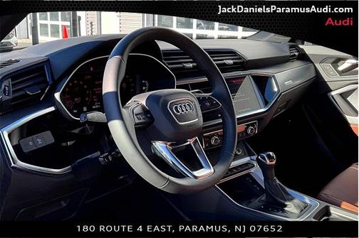 2025 Audi Q3 Premium 45 TFSI S line quattro Tiptronic