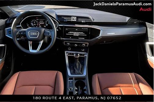 2025 Audi Q3 Premium 45 TFSI S line quattro Tiptronic
