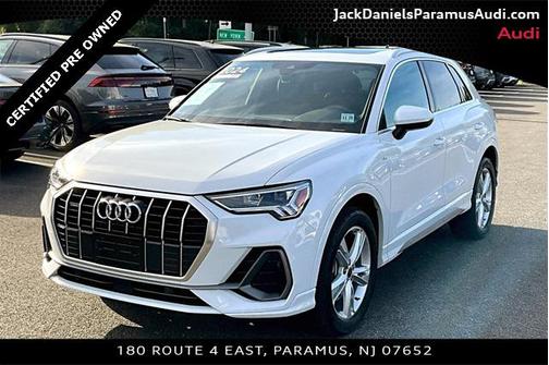 2024 Audi Q3 45 S line Premium Plus