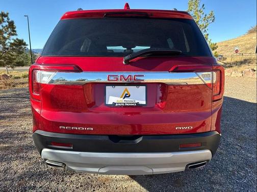 2023 GMC Acadia AWD SLT