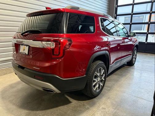 2023 GMC Acadia AWD SLT