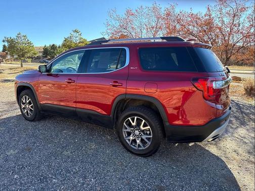 2023 GMC Acadia AWD SLT
