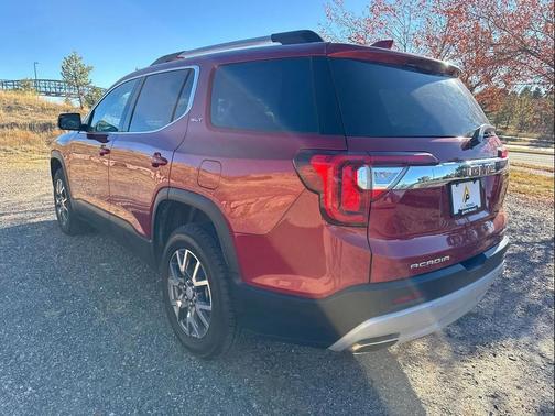 2023 GMC Acadia AWD SLT