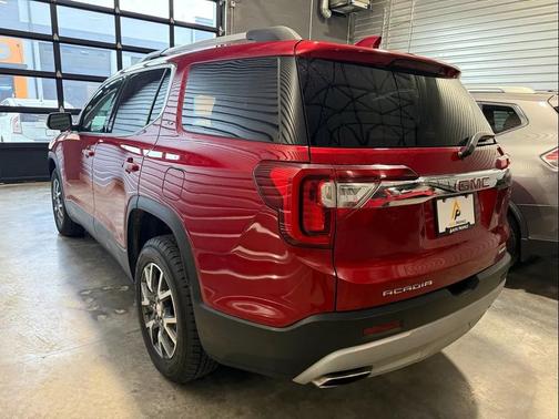 2023 GMC Acadia AWD SLT