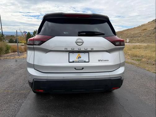 2024 Nissan Rogue SV