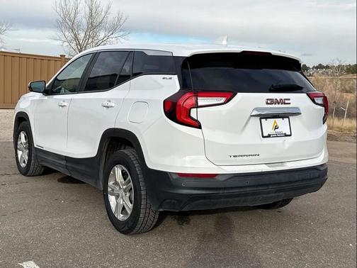 2023 GMC Terrain SLE