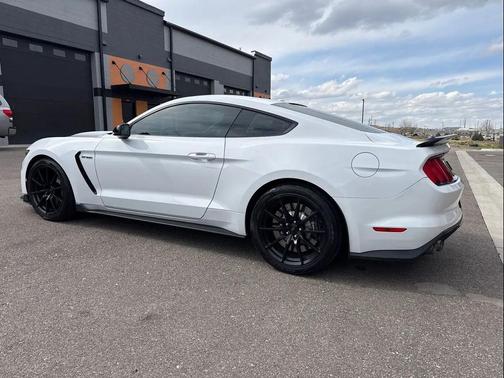 Shadow Black 2016 Ford Shelby GT350 Base