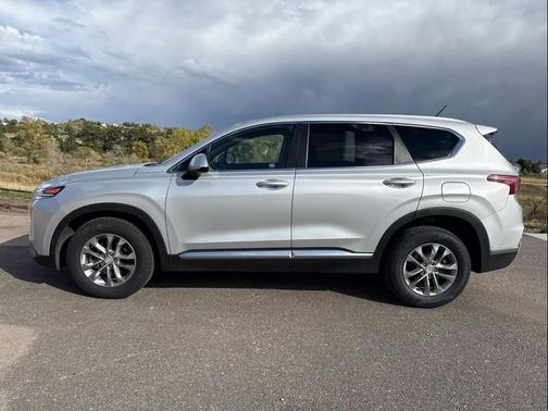 2019 Hyundai SANTA FE SE 2.4