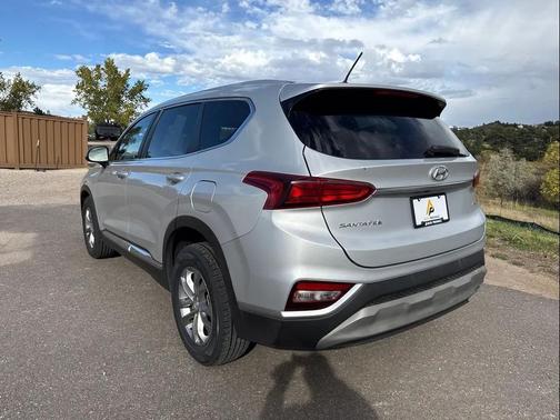 2019 Hyundai SANTA FE SE 2.4