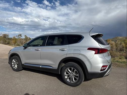 2019 Hyundai SANTA FE SE 2.4