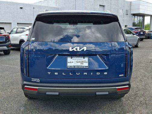 Midnight Lake Blue 2027 Kia Telluride S