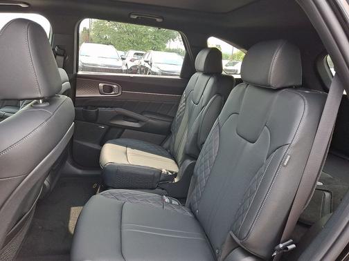 Aurora Black Pearl 2026 Kia Sorento Hybrid X-Line SX Prestige