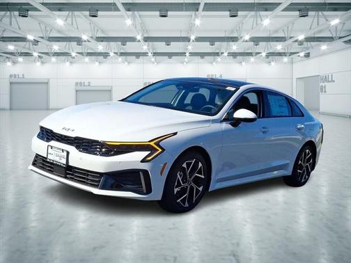 2025 Kia K5 EX