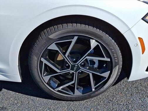 2025 Kia K5 EX