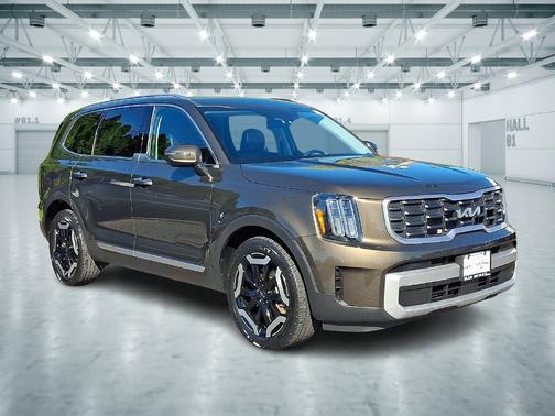 Dark Moss 2024 Kia Telluride S