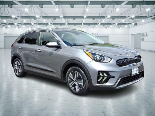 Steel Gray 2022 Kia Niro LXS