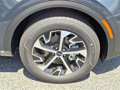 2025 Kia Sportage Hybrid EX