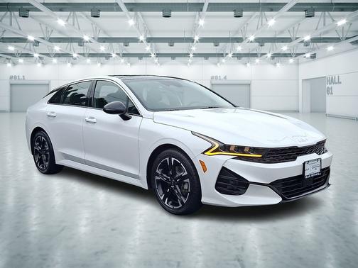 Glacial White Pearl 2023 Kia K5 GT-Line