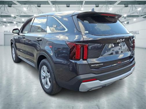 2025 Kia Sorento LX