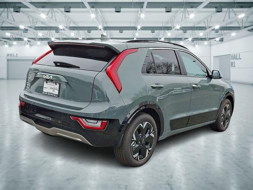 Cityscape Green 2025 Kia Niro EV Wave