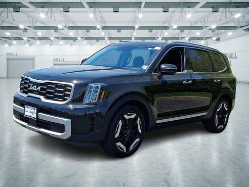 Ebony Black 2024 Kia Telluride S