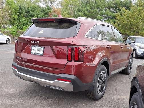 2025 Kia Sorento S