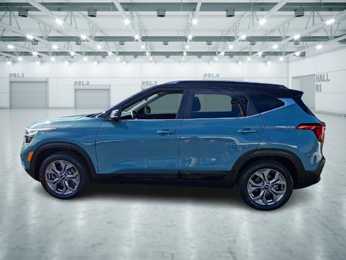 Pluton Blue/Black Roof 2024 Kia Seltos S